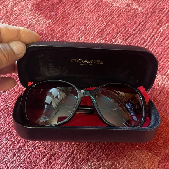 Coach Sunglasses for women.. - Picture 3 of 11